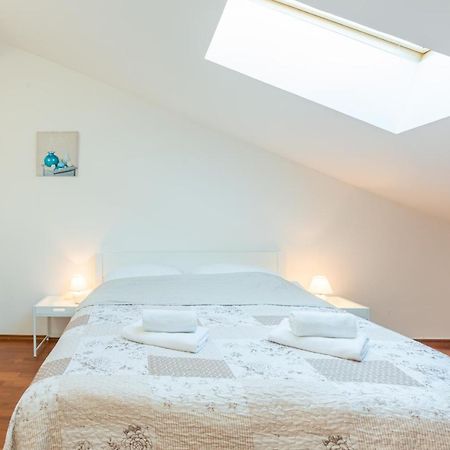 Apartment Mimoza 5, Baska, Krk ภายนอก รูปภาพ