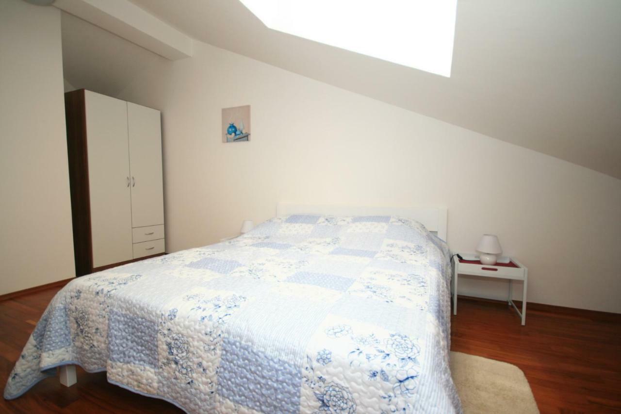 Apartment Mimoza 5, Baska, Krk ภายนอก รูปภาพ