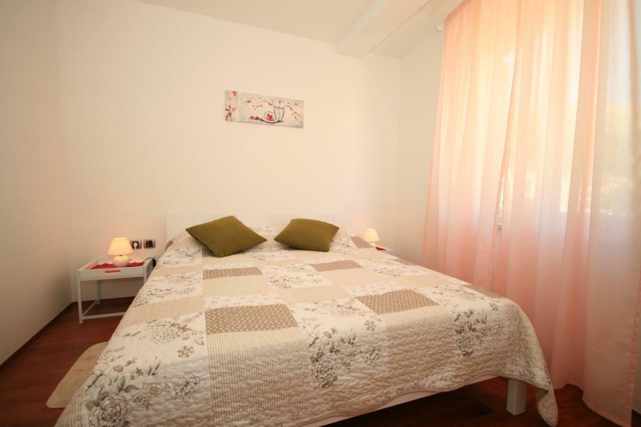 Apartment Mimoza 5, Baska, Krk ภายนอก รูปภาพ